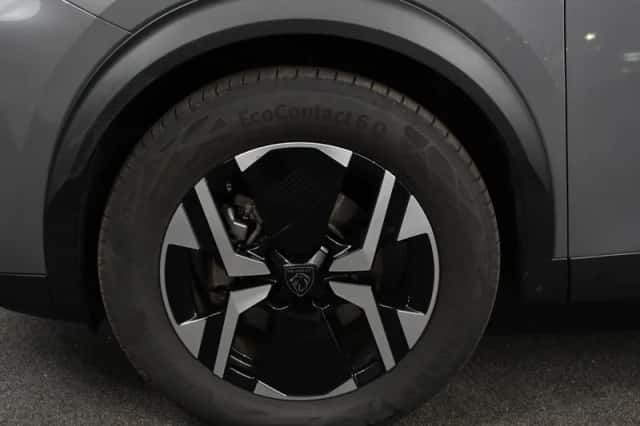 Peugeot e-2008 (2025) thumbnail 2