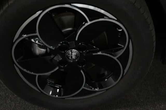 Alfa Romeo Junior (2025) thumbnail 2