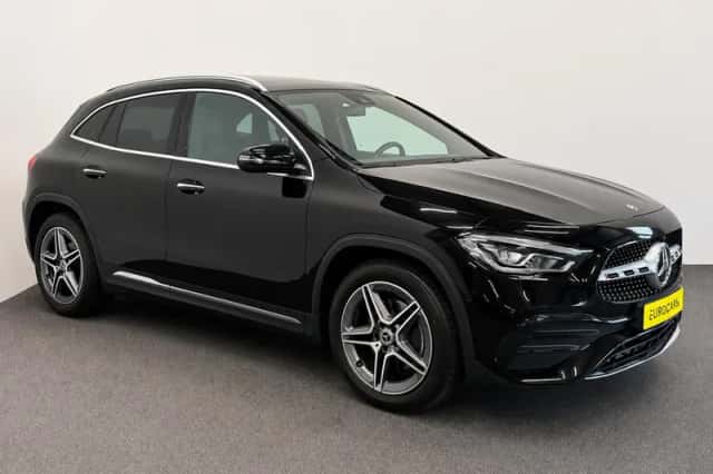 Mercedes-Benz GLA (2022) thumbnail 3