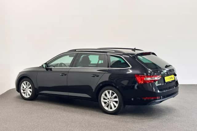 Škoda Superb (2022) thumbnail 1