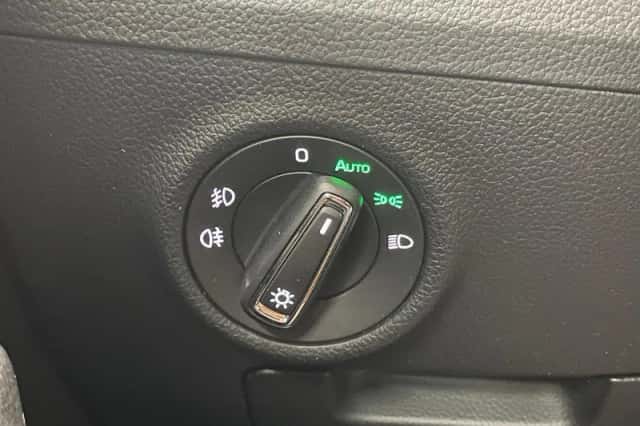 Škoda Superb (2022) thumbnail 5