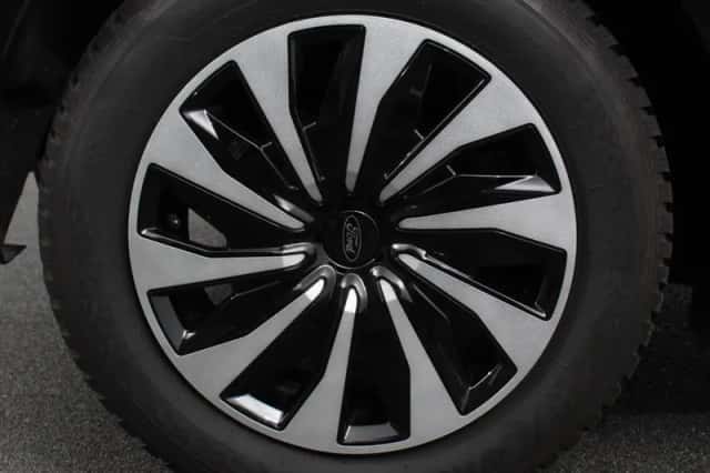 Ford Fiesta (2023) thumbnail 4