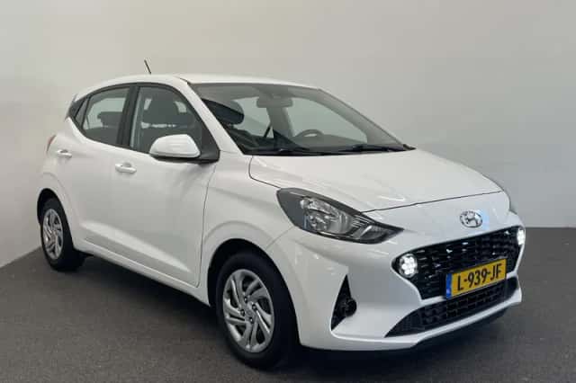 Hyundai i10 (2021) thumbnail 3