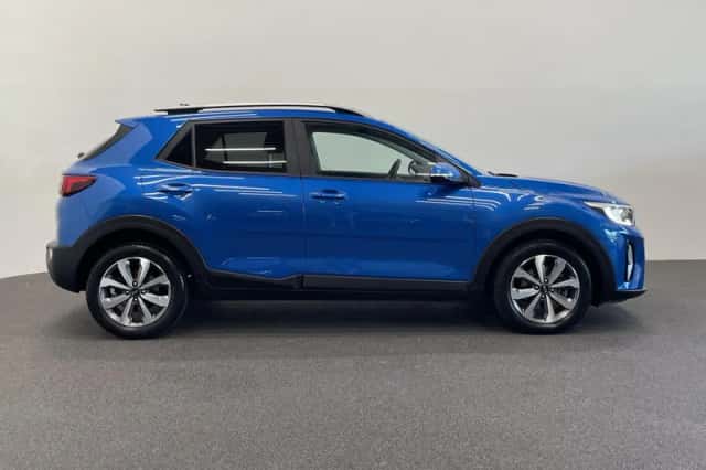 Kia Stonic (2021) thumbnail 5
