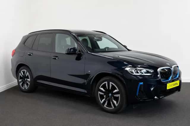 BMW iX3 (2023) thumbnail 3