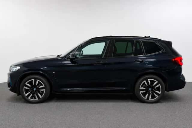 BMW iX3 (2023) thumbnail 4