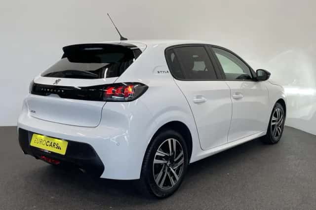 Peugeot 208 (2023) thumbnail 6