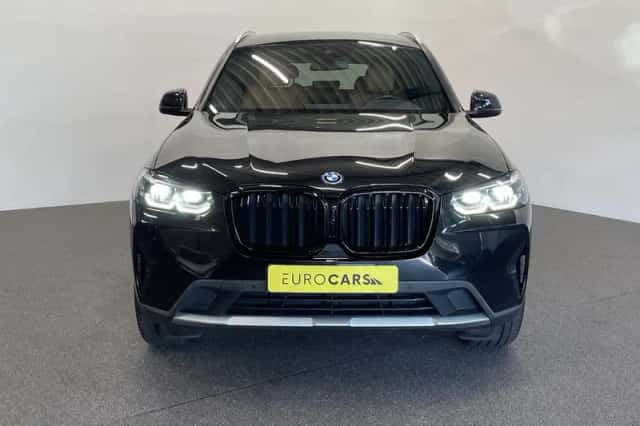 BMW X3 (2022) thumbnail 2