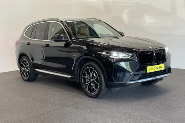 BMW X3 (2022) thumbnail 3