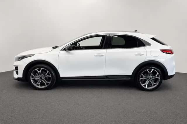 Kia XCeed (2022) thumbnail 3