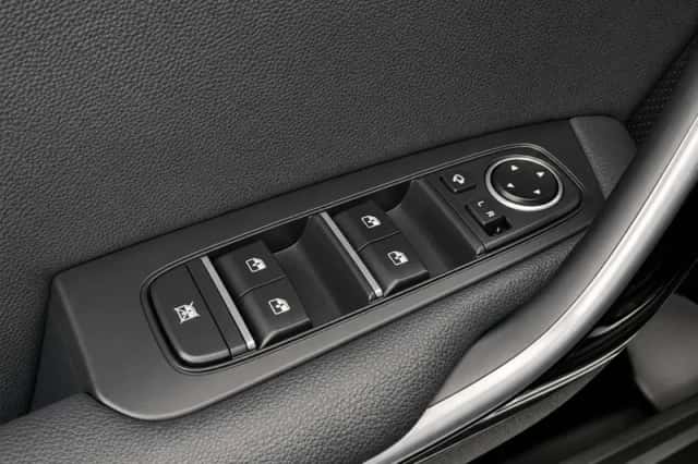 Kia XCeed (2022) thumbnail 6