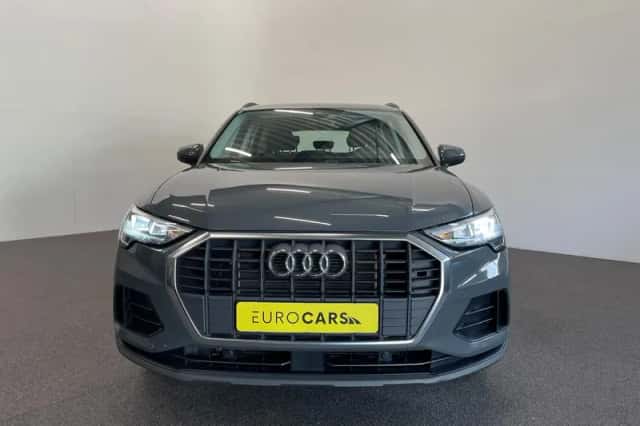 Audi Q3 (2022) thumbnail 2