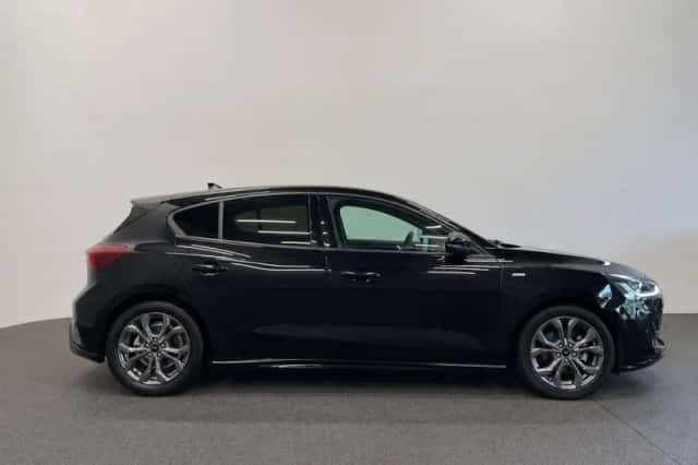 Ford Focus (2025) thumbnail 5