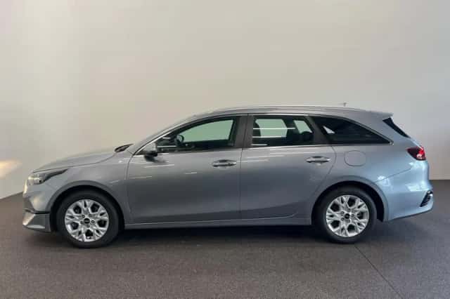 Kia Ceed Sportswagon (2024) thumbnail 4