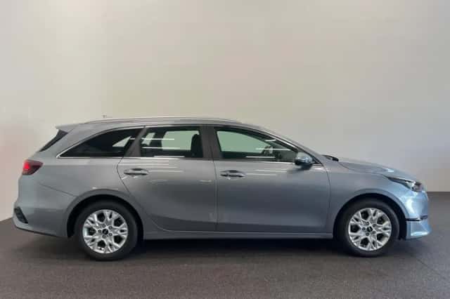 Kia Ceed Sportswagon (2024) thumbnail 5