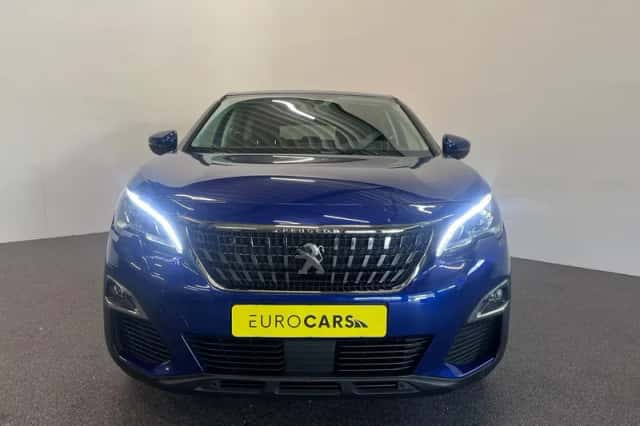 Peugeot 3008 (2019) thumbnail 2