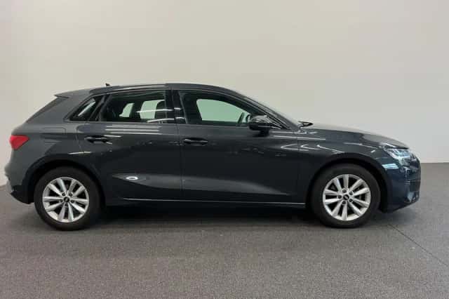 Audi A3 (2021) thumbnail 5