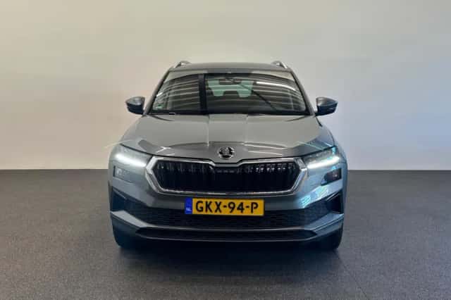 Škoda Karoq (2023) thumbnail 2