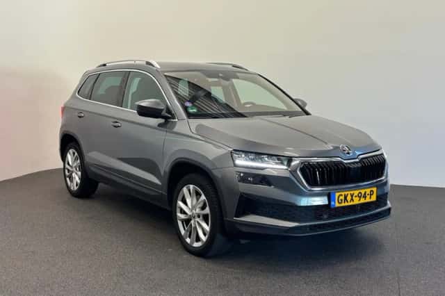 Škoda Karoq (2023) thumbnail 3