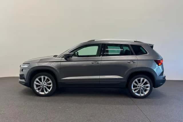 Škoda Karoq (2023) thumbnail 4