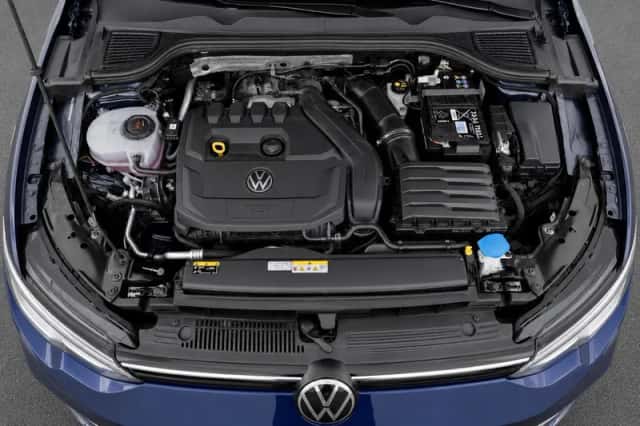 Volkswagen Golf (2024) thumbnail 6