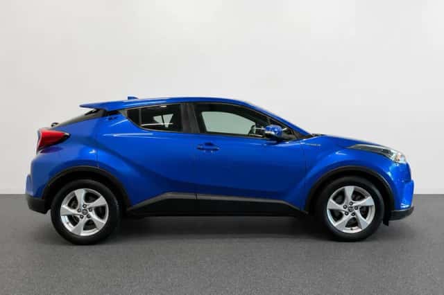Toyota C-HR (2018) thumbnail 5