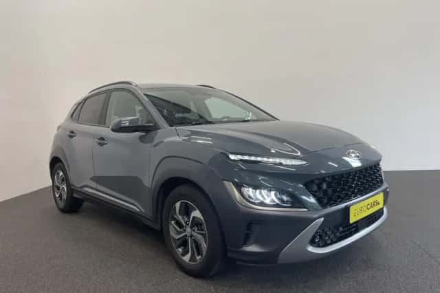 Hyundai Kona (2021) thumbnail 3