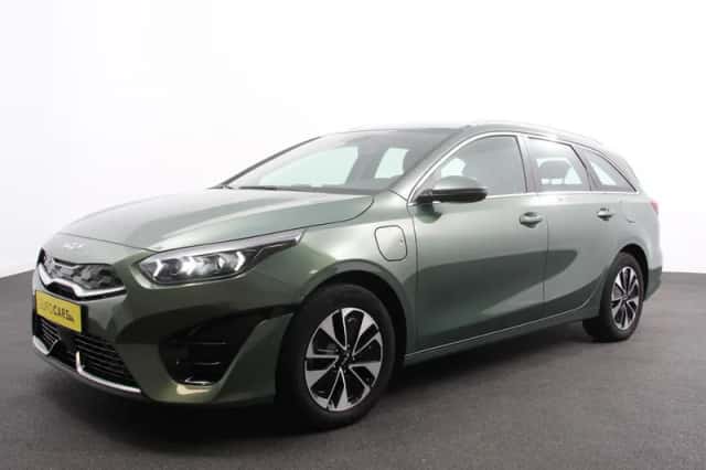 Kia Ceed Sportswagon (2023) thumbnail 2