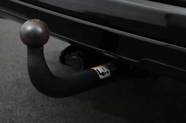 Ford Kuga (2023) thumbnail 3