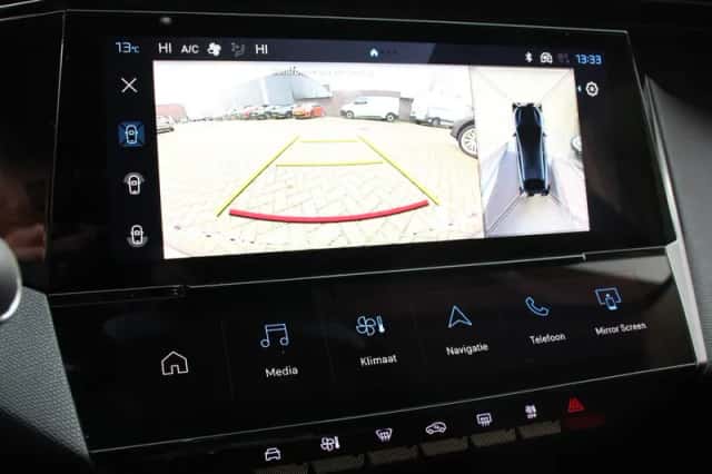 Peugeot 408 (2024) thumbnail 3
