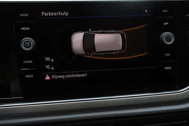 Volkswagen Polo (2024) thumbnail 3