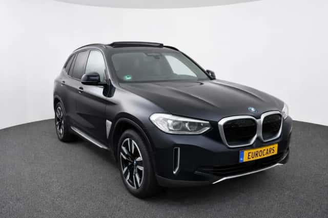 BMW iX3 (2022) thumbnail 3