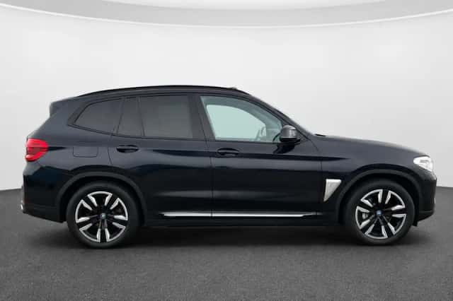 BMW iX3 (2022) thumbnail 5