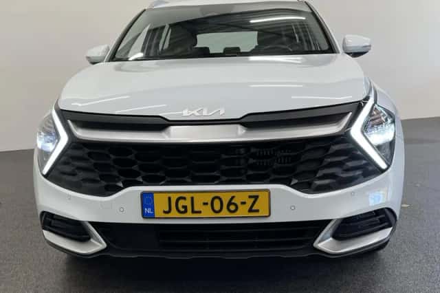 Kia Sportage (2022) thumbnail 2