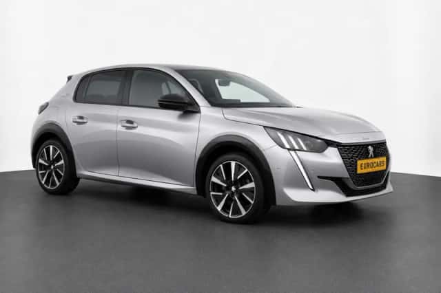 Peugeot 208 (2022) thumbnail 3