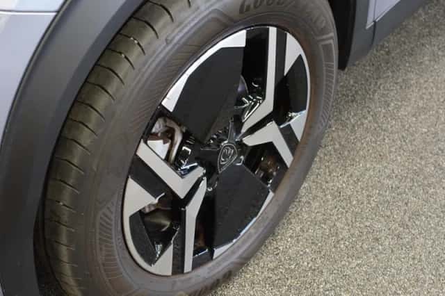 Peugeot 2008 (2024) thumbnail 5