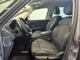 Renault Grand Scénic (2023) thumbnail 31