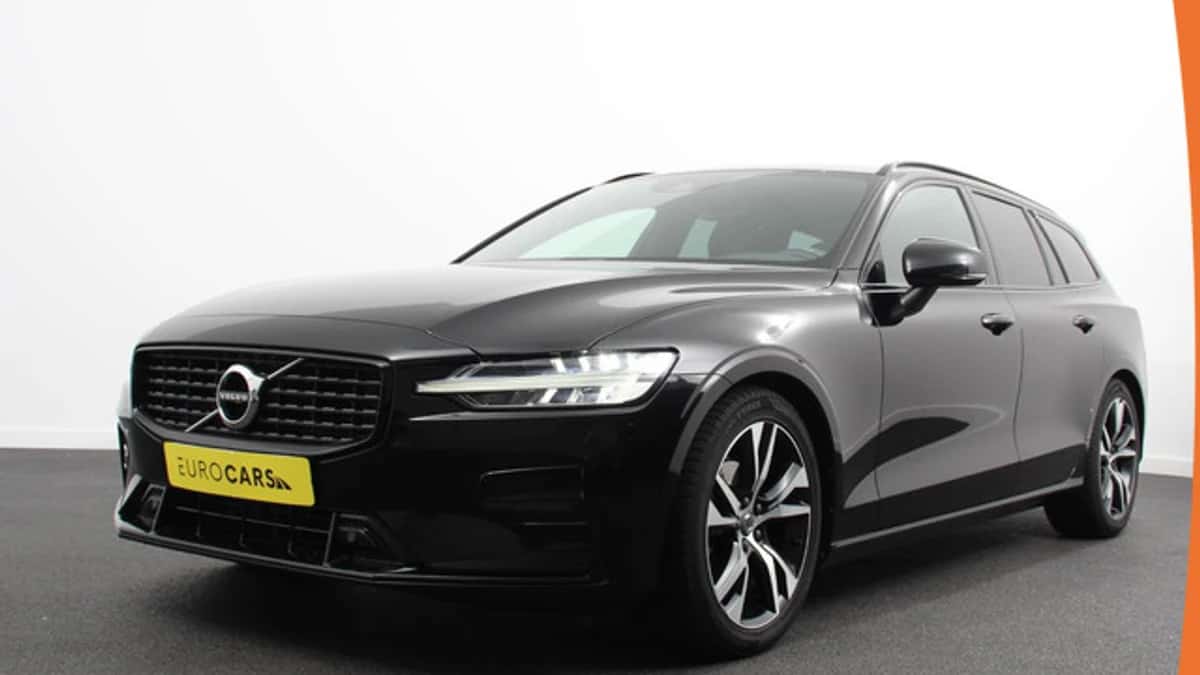 Volvo V60 (2022) — foto 1