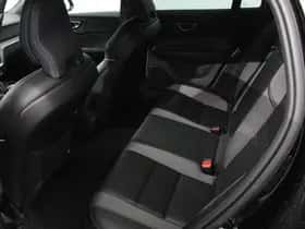 Volvo V60 (2022) thumbnail 24