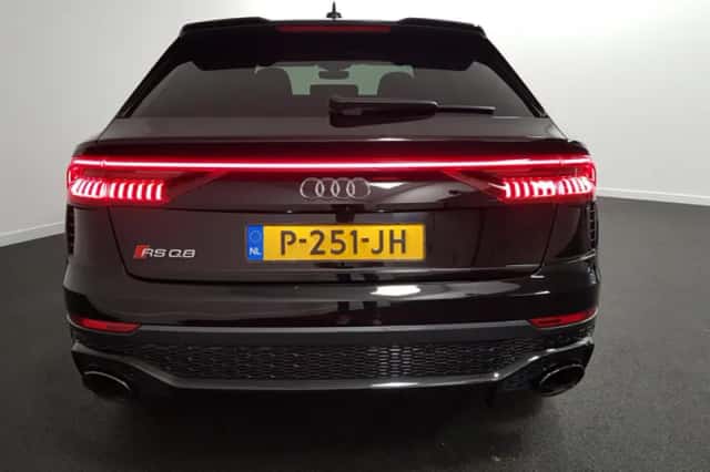 Audi Q8 (2021) thumbnail 5