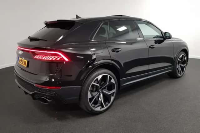 Audi Q8 (2021) thumbnail 6