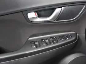 Hyundai Kona (2023) thumbnail 10
