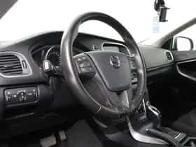Volvo V40 (2018) thumbnail 2