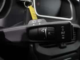 Volvo V40 (2018) thumbnail 18