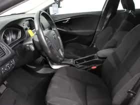 Volvo V40 (2018) thumbnail 21