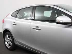 Volvo V40 (2018) thumbnail 25