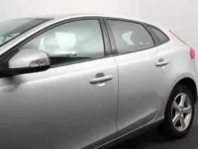 Volvo V40 (2018) thumbnail 26