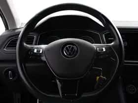Volkswagen T-Roc (2021) thumbnail 16
