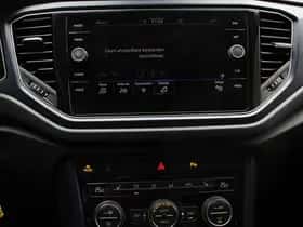 Volkswagen T-Roc (2021) thumbnail 33