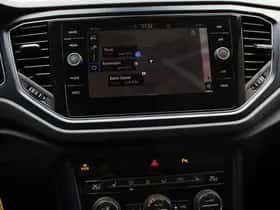 Volkswagen T-Roc (2021) thumbnail 35